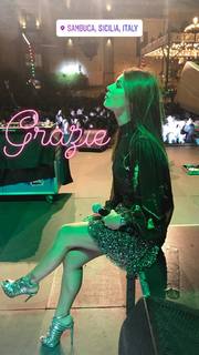 Bianca Atzei feet photo thumbnail