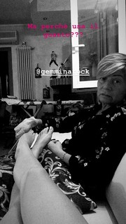 Bianca Atzei feet photo thumbnail