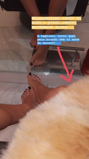 Bianca Atzei feet photo thumbnail