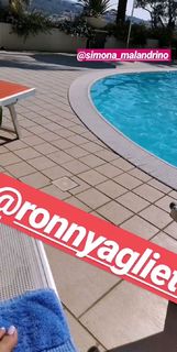 Bianca Atzei feet photo thumbnail