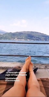 Bianca Atzei feet photo thumbnail