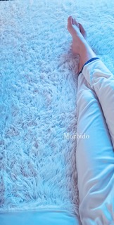 Bianca Atzei feet photo thumbnail