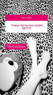 Bianca Atzei feet photo thumbnail