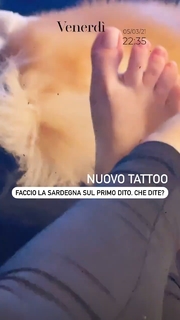 Bianca Atzei feet photo thumbnail