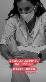 Bianca Atzei feet photo thumbnail