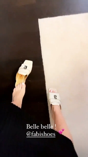 Bianca Atzei feet photo thumbnail