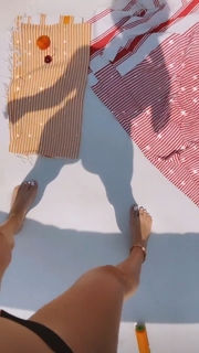 Bianca Atzei feet photo thumbnail