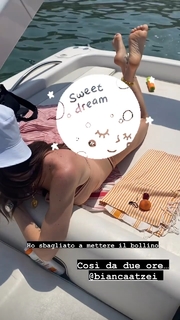 Bianca Atzei feet photo thumbnail