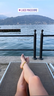 Bianca Atzei feet photo thumbnail
