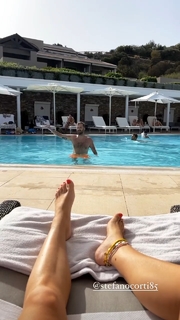 Bianca Atzei feet photo thumbnail