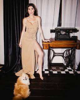 Bianca Atzei feet photo thumbnail