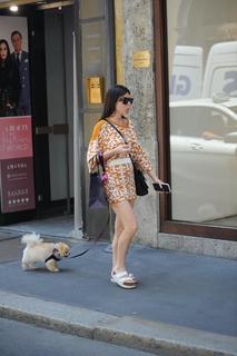 Bianca Atzei feet photo thumbnail