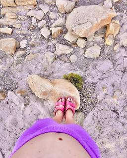 Bianca Atzei feet photo thumbnail