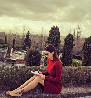 Bianca Atzei feet photo thumbnail