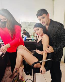 Bianca Atzei feet photo thumbnail