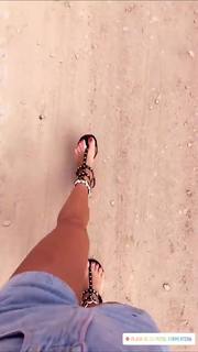 Bianca Atzei feet photo thumbnail