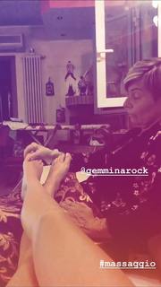 Bianca Atzei feet photo thumbnail