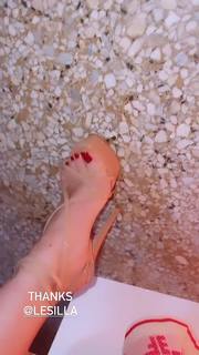 Bianca Atzei feet photo thumbnail