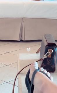 Bianca Atzei feet photo thumbnail