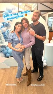 Bianca Atzei feet photo thumbnail