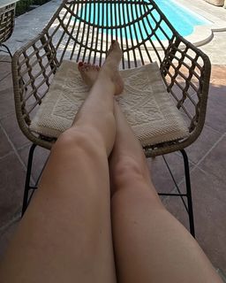 Bianca Atzei feet photo thumbnail