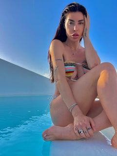 Bianca Atzei feet photo 4