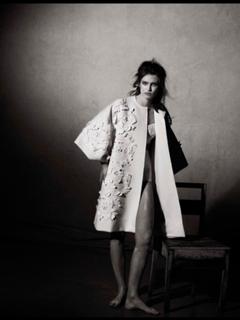 Bianca Balti feet photo thumbnail