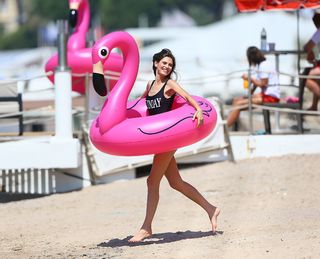 Bianca Balti feet photo thumbnail