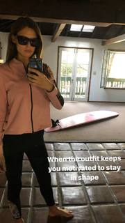 Bianca Balti feet photo thumbnail