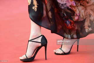 Bianca Balti feet photo thumbnail