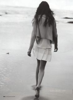 Bianca Balti feet photo thumbnail