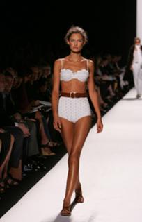 Bianca Balti feet photo thumbnail