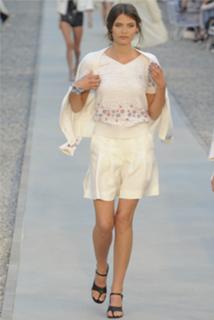 Bianca Balti feet photo thumbnail