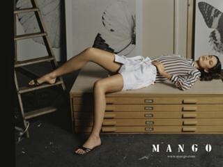 Bianca Balti feet photo thumbnail
