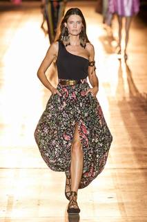 Bianca Balti feet photo thumbnail