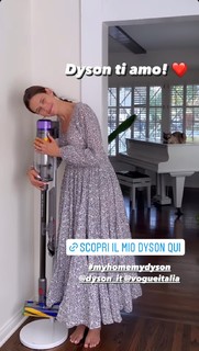 Bianca Balti feet photo thumbnail