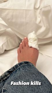 Bianca Balti feet photo thumbnail