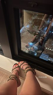 Bianca Balti feet photo thumbnail