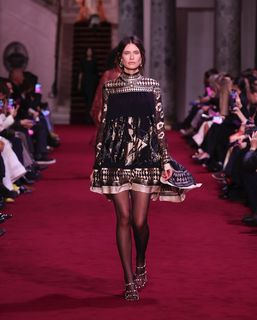 Bianca Balti feet photo thumbnail