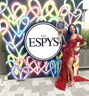 Bianca Belair feet photo thumbnail