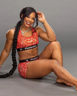 Bianca Belair feet photo thumbnail