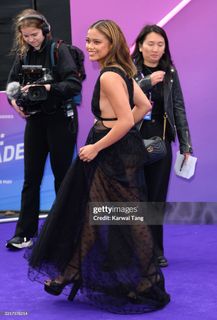 Bianca Bustamante feet photo 1