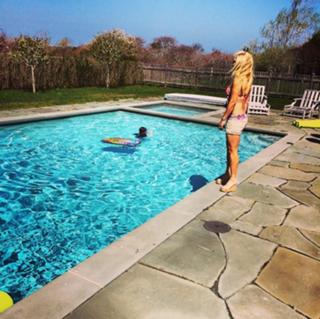 Bianca De La Garza feet photo 9