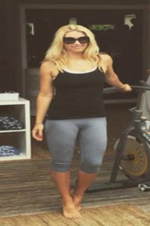 Bianca De La Garza feet photo 11