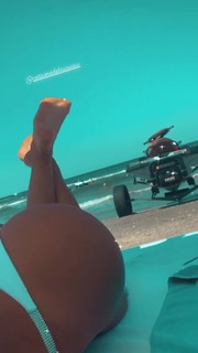 Bianca Dragusanu feet photo 11