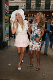 Bianca Gascoigne feet photo 5