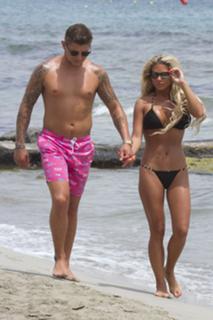 Bianca Gascoigne feet photo 9