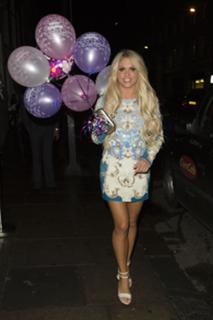 Bianca Gascoigne feet photo 11