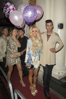 Bianca Gascoigne feet photo 2