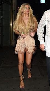 Bianca Gascoigne feet photo 20